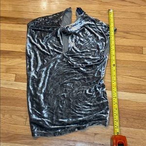 Women’s sleeveless crushed gray/silver shirt